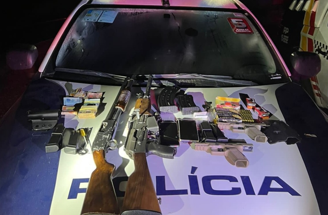 Polícia Militar prende casal por tráfico internacional de armas de fogo e apreende munições
