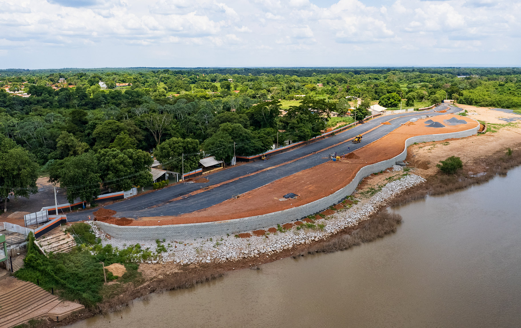 Orla construída pelo Governo de MT em Santo Antônio será novo atrativo turístico e espaço de convivência
