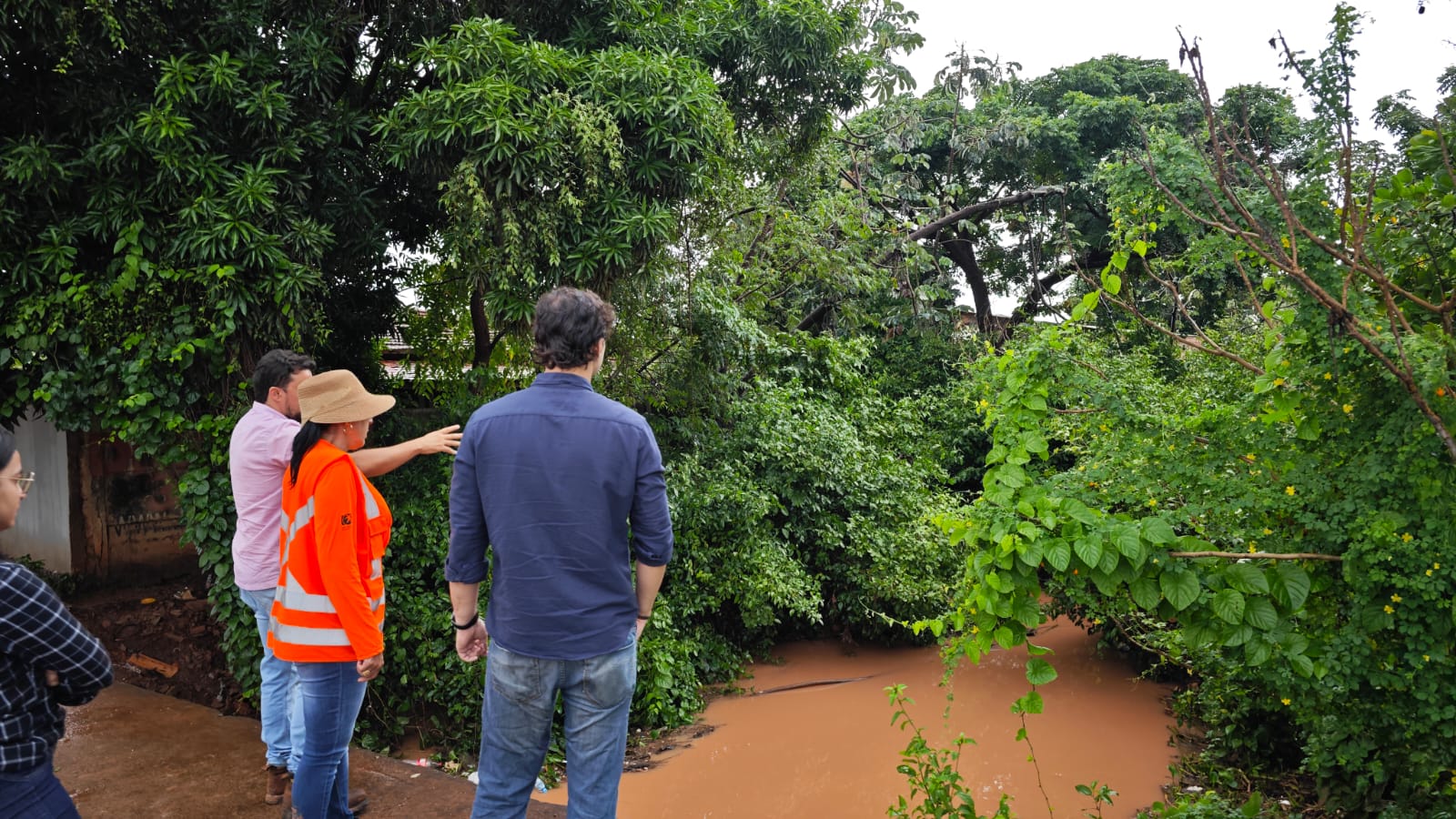 Prefeita e secretário avaliam impactos de mais uma chuva e intensificam medidas de prevenção em Cáceres