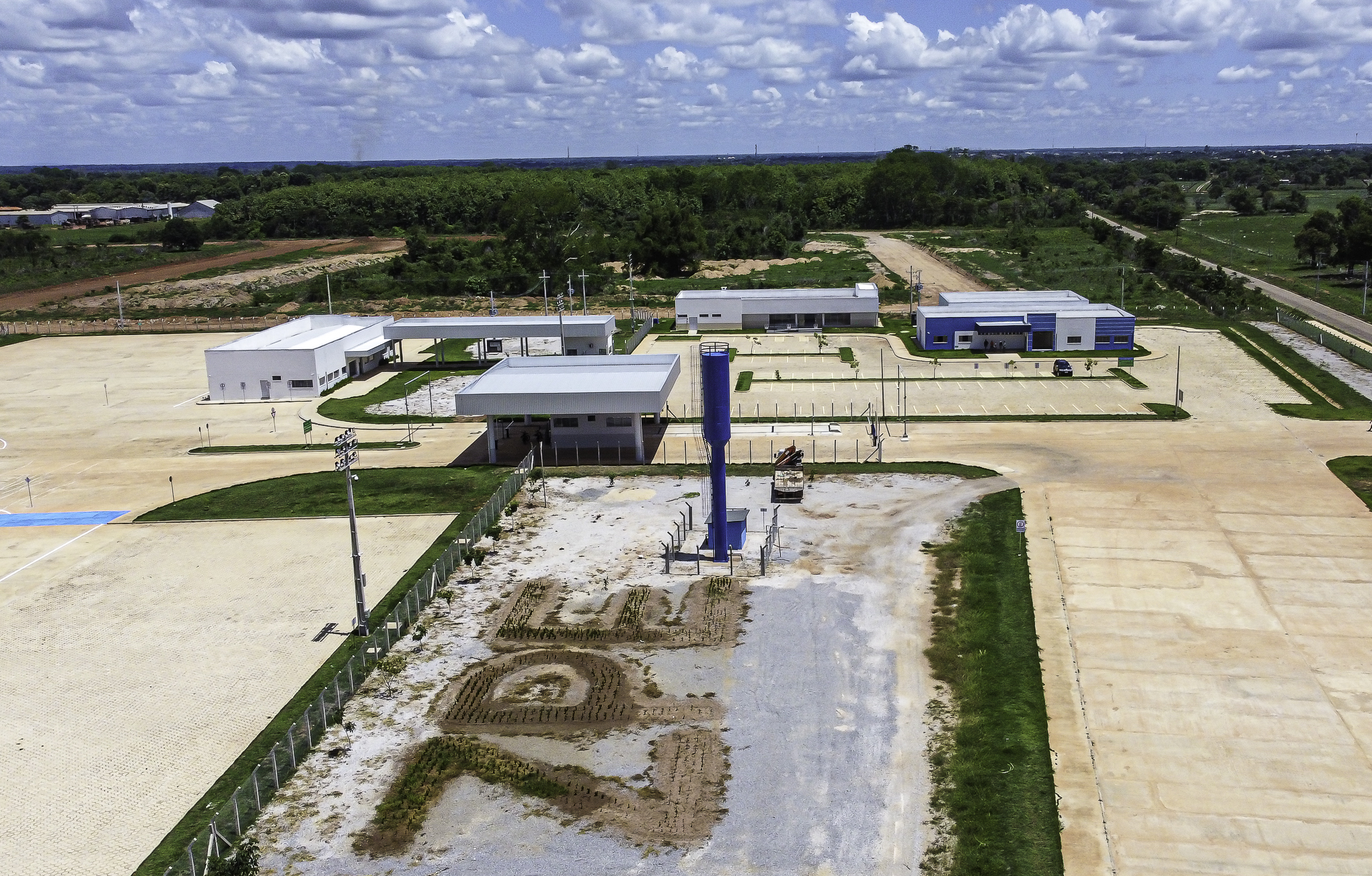 Prefeita de Cáceres celebra assinatura do Ato Declaratório de Alfandegamento da ZPE