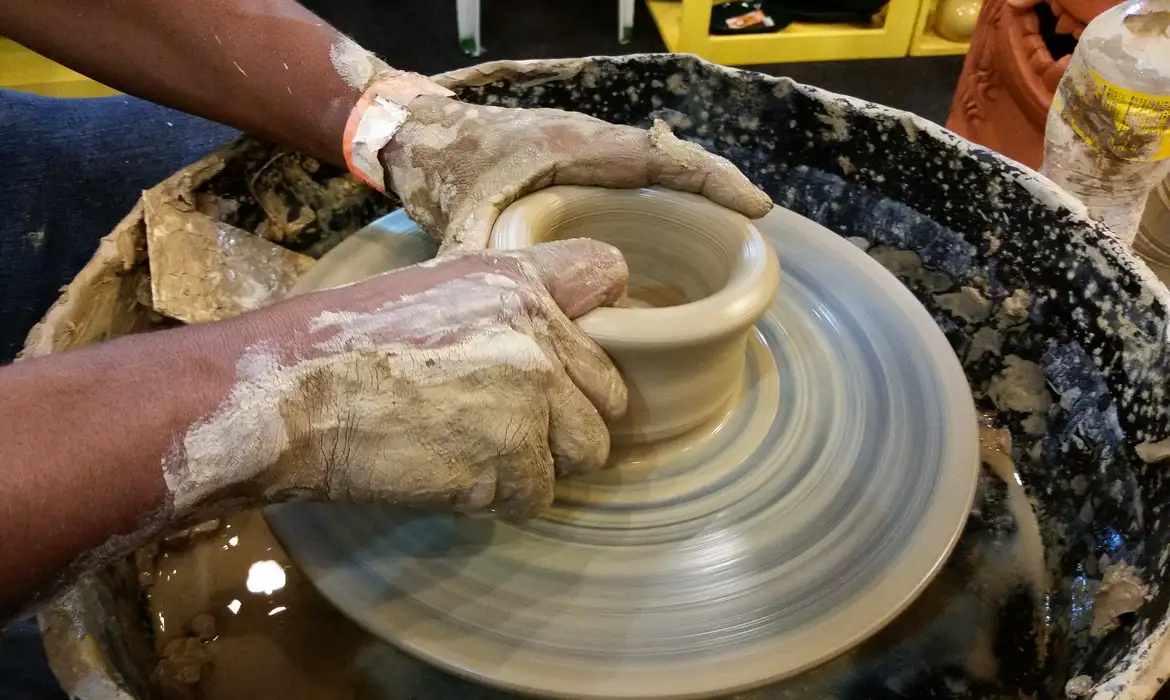 Artesãos aumentam procura por capacitação