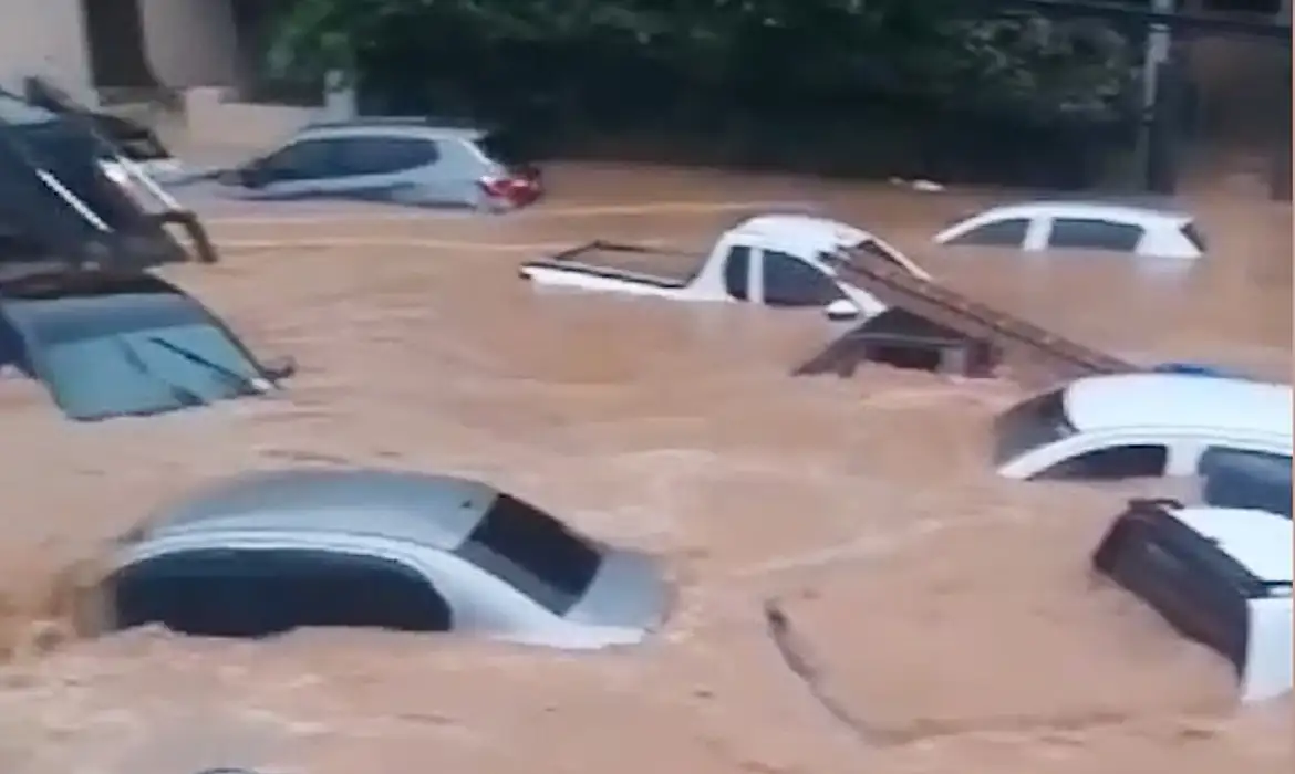20 mortos, mais de 11,3 mil pessoas fora de casa e cenário de destruição: a situação das cidades do ES devastadas pela chuva