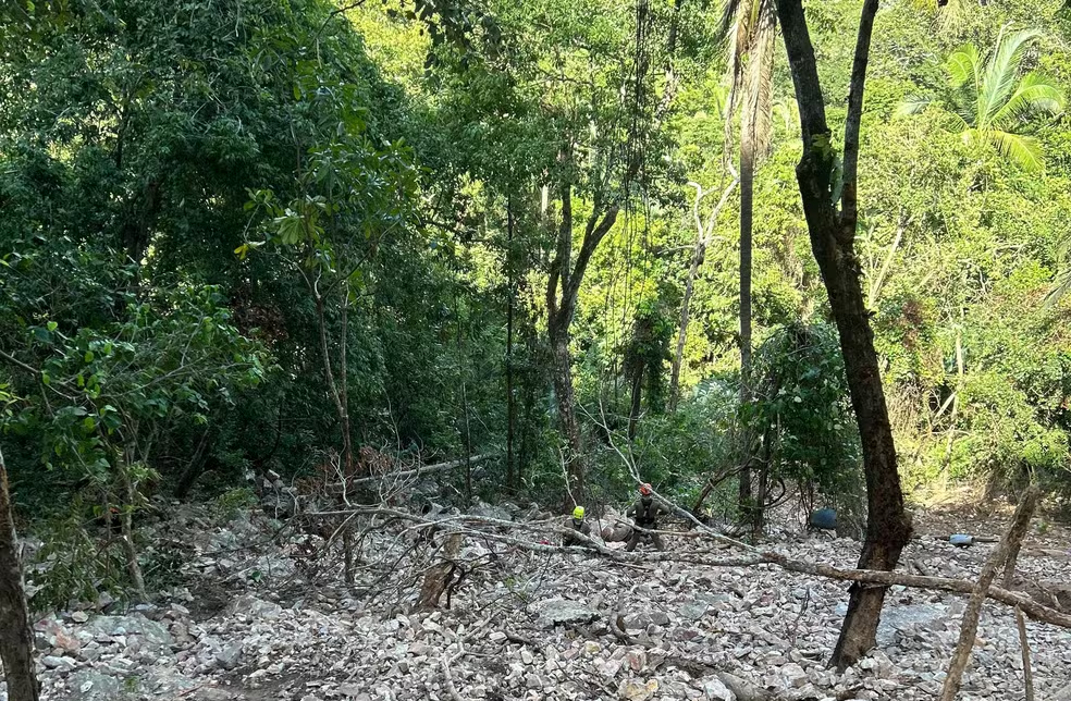 Garimpeiro morre ao tentar fugir da polícia e cair de precipício em reserva ecológica