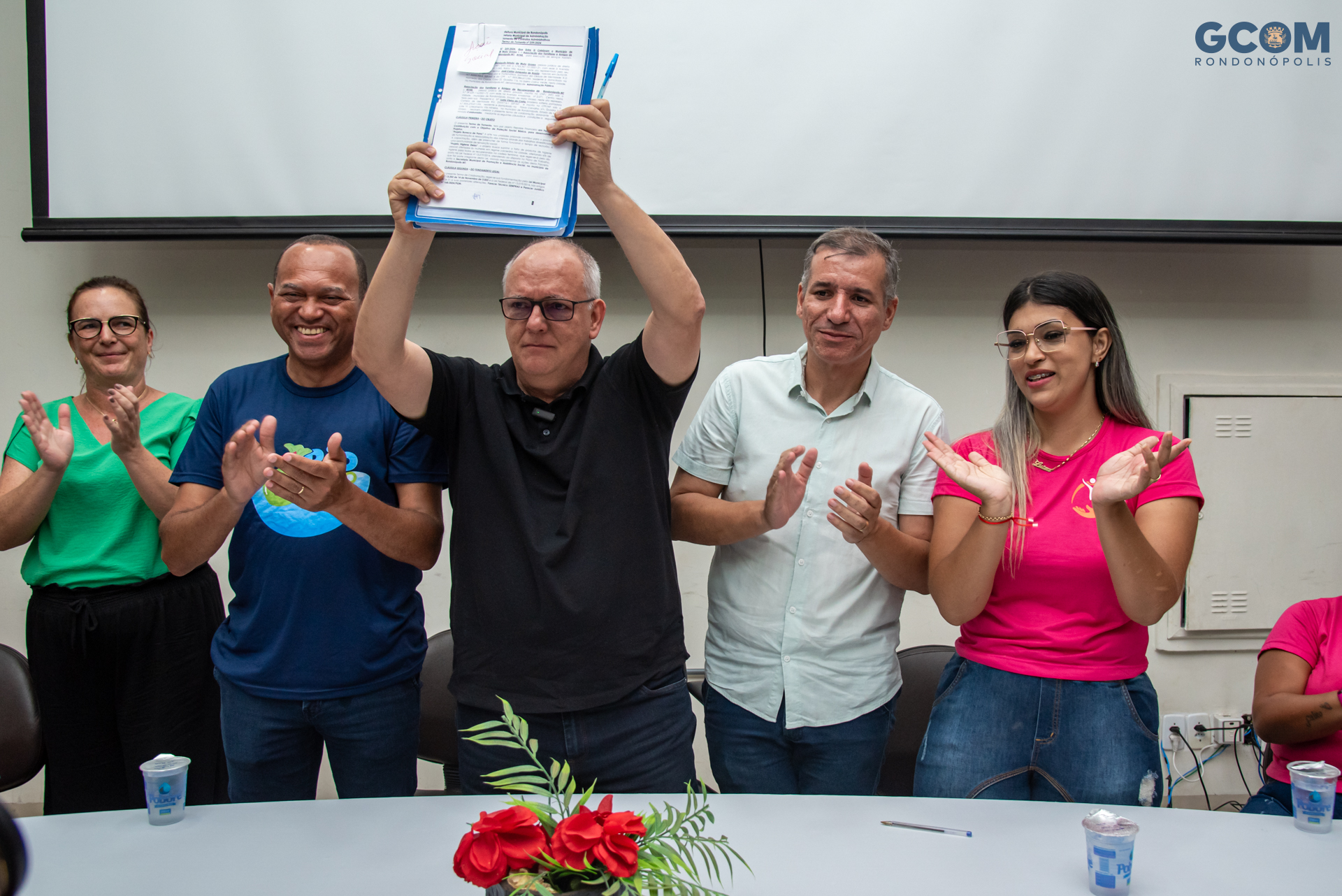 Rondonópolis | Prefeito assina termo de colaboração com associação de famílias de recuperandos