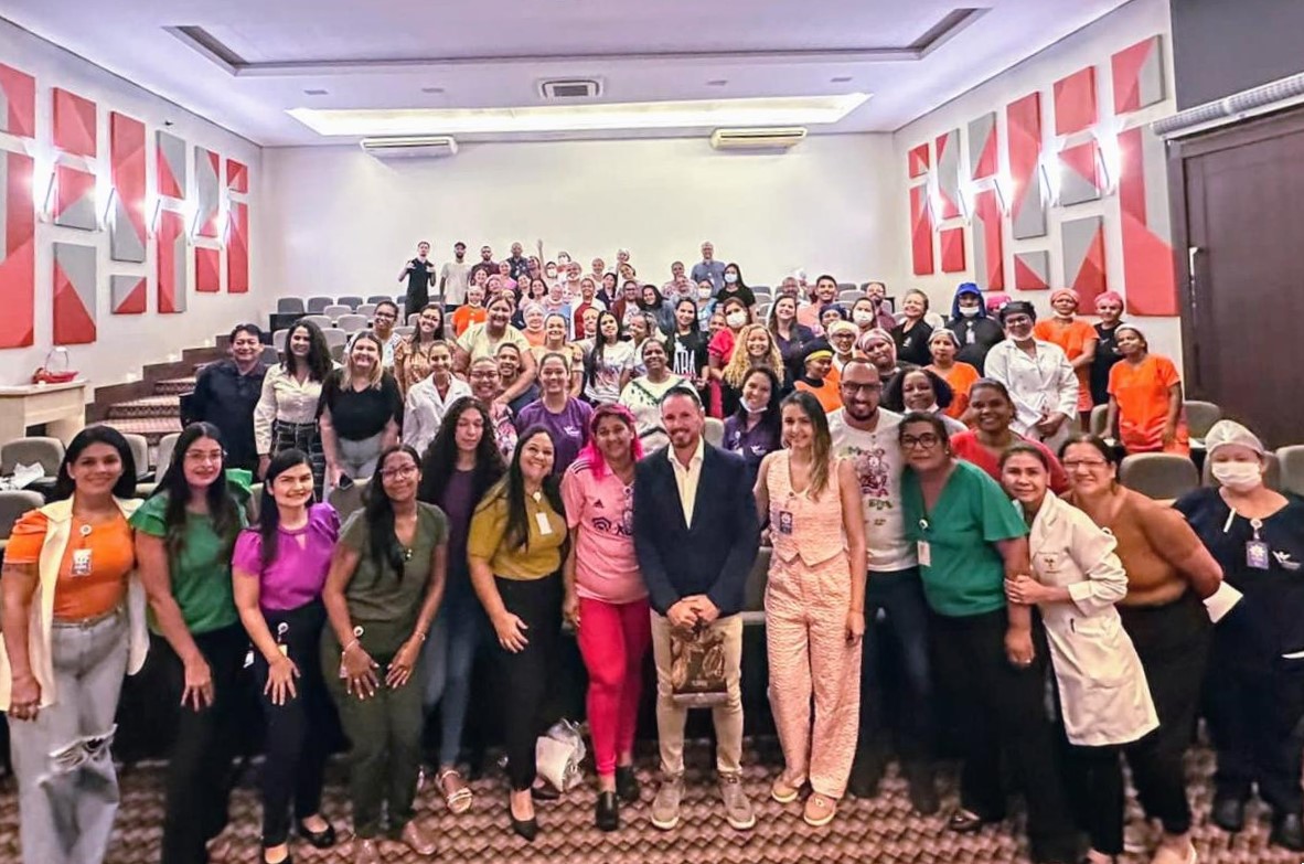 Hospital de Câncer de MT recebe palestra sobre inteligência emocional