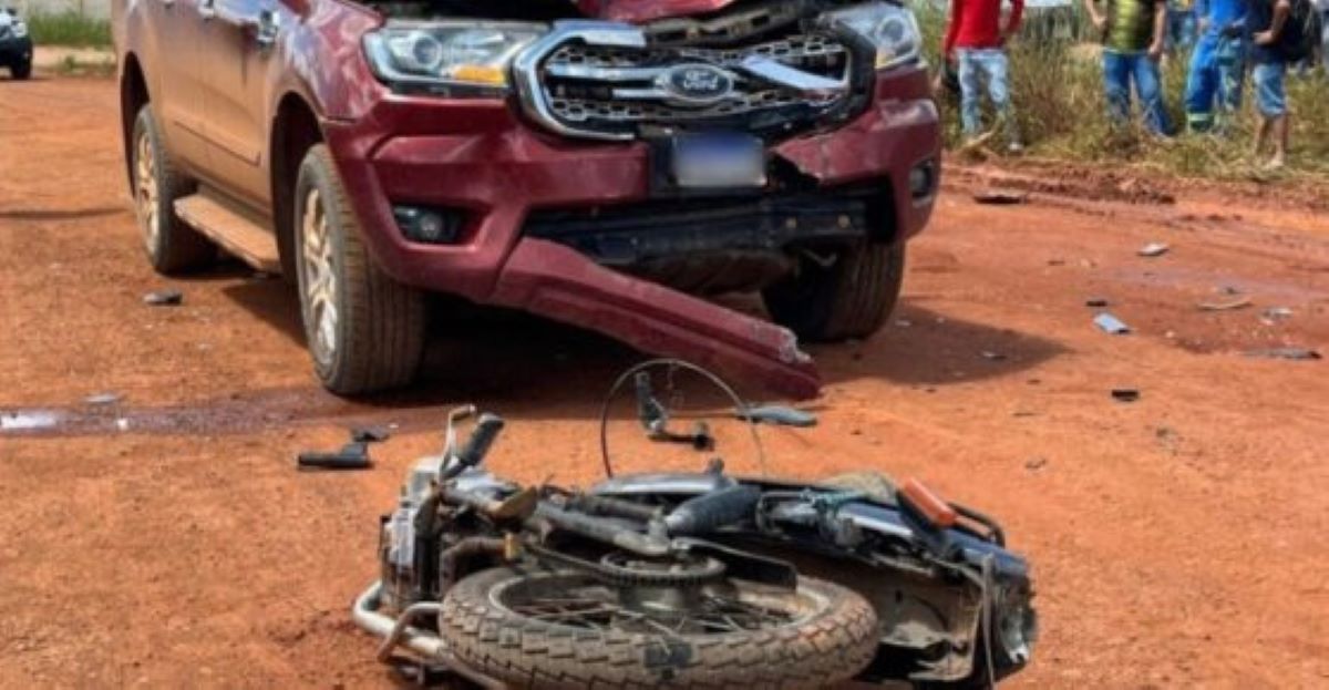 Sinop | Homem morre e mulher fica ferida após bater moto de frente com caminhonete