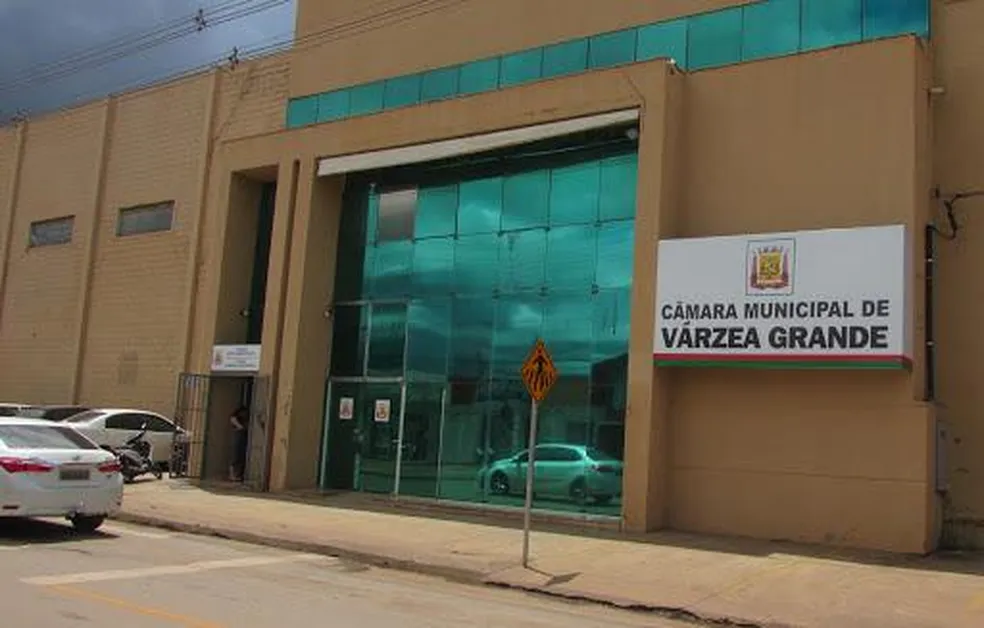 Câmara aprova aumento de R$ 8 mil em salário de vereadores de Várzea Grande