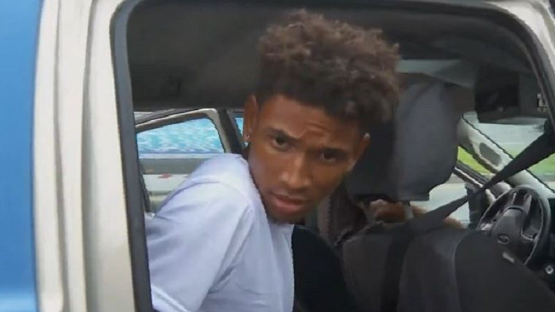 Homem mata mãe após ritual e decepa mão da vítima para retirar dinheiro em agência bancária