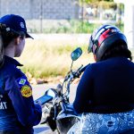 Conduzir sem licenciamento e com calçado que não se firme aos pés foram as infrações mais registradas em março 8