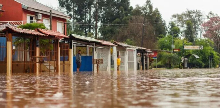 Níveis dos rios permanecerão elevados por mais alguns dias no RS