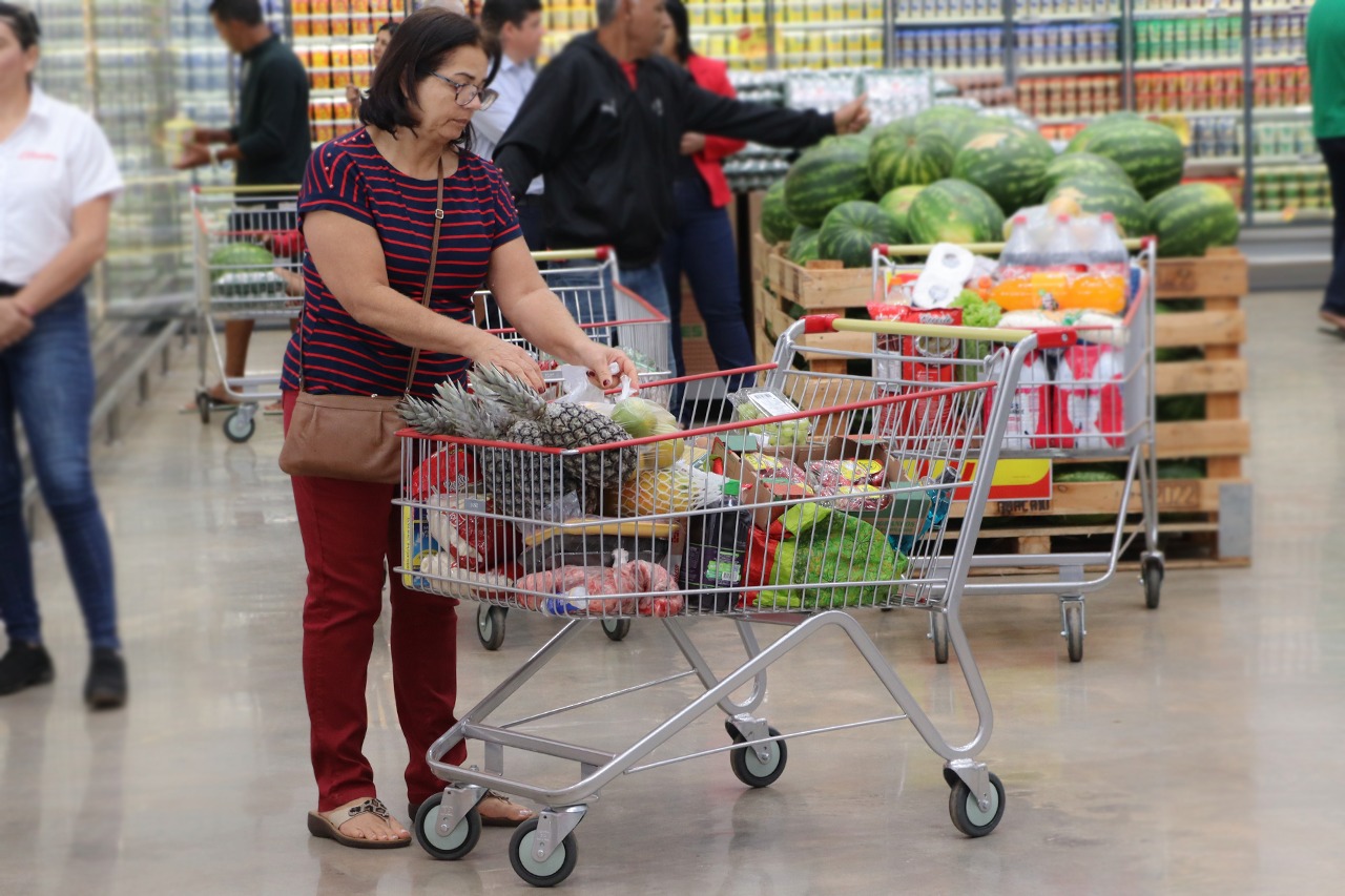 Confira 3 estratégias para uma alimentação saudável e econômica na hora de realizar as compras