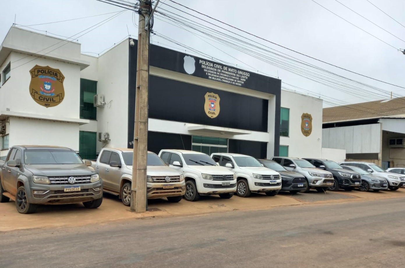 Polícia Civil sequestra 13 veículos de alvos ligados a esquema criminoso liderado por preso em cadeia de Primavera do Leste