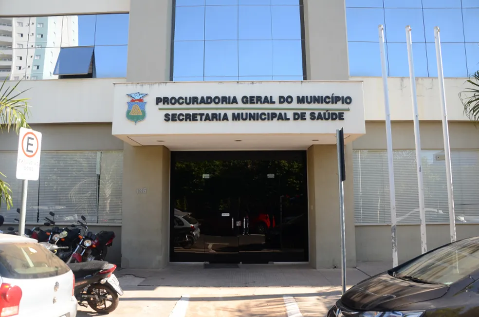 Prefeitura abre inscrições para seletivo com salário de até R$ 10,9 mil