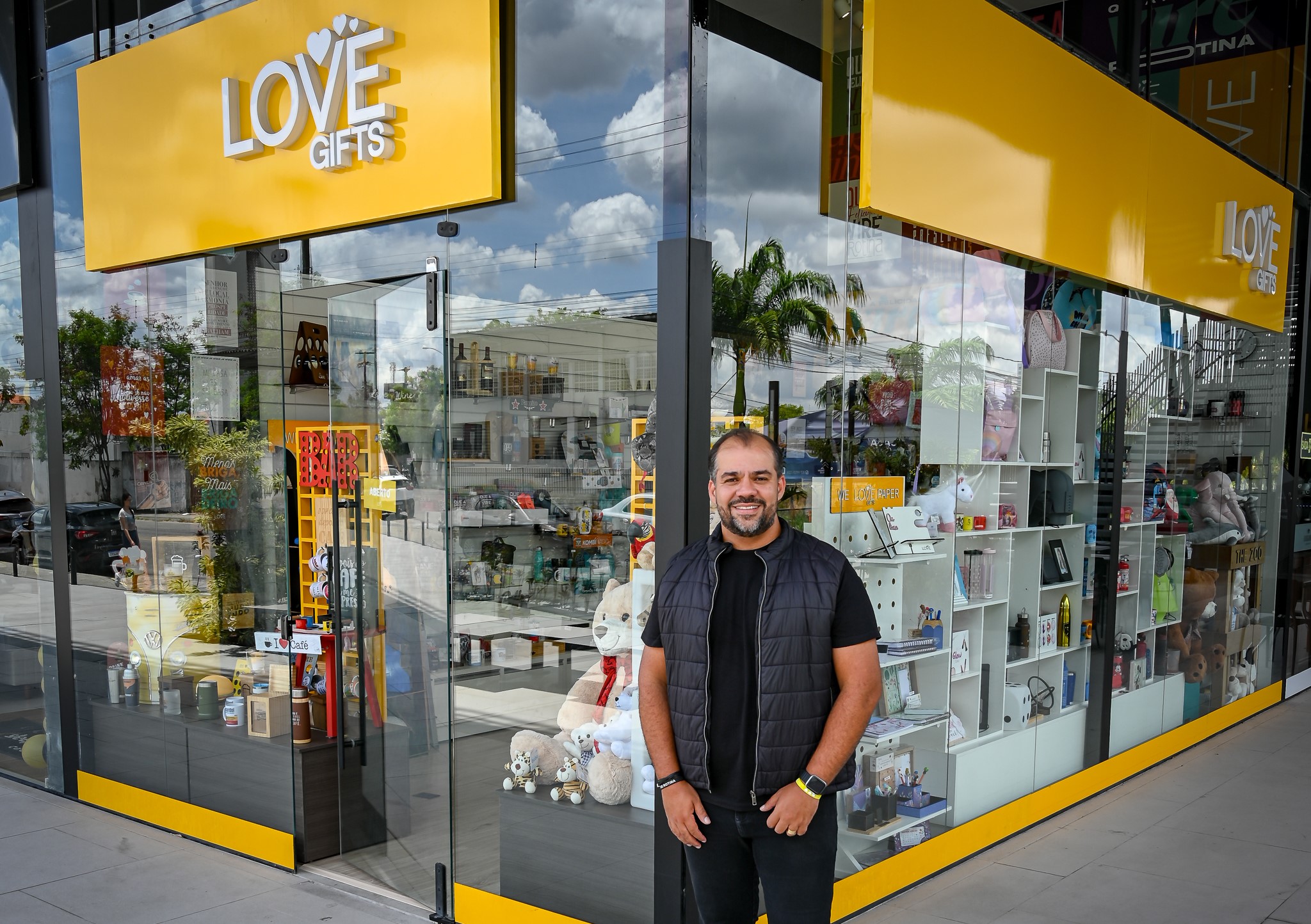 Da infância vendendo lápis customizados à speaker incentivador de novos empresários