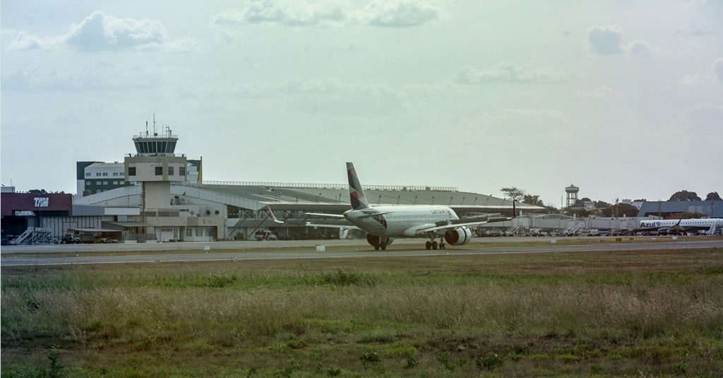 Cresce fluxo de passageiros nos aeroportos do interior e taxa de ocupação em hotéis