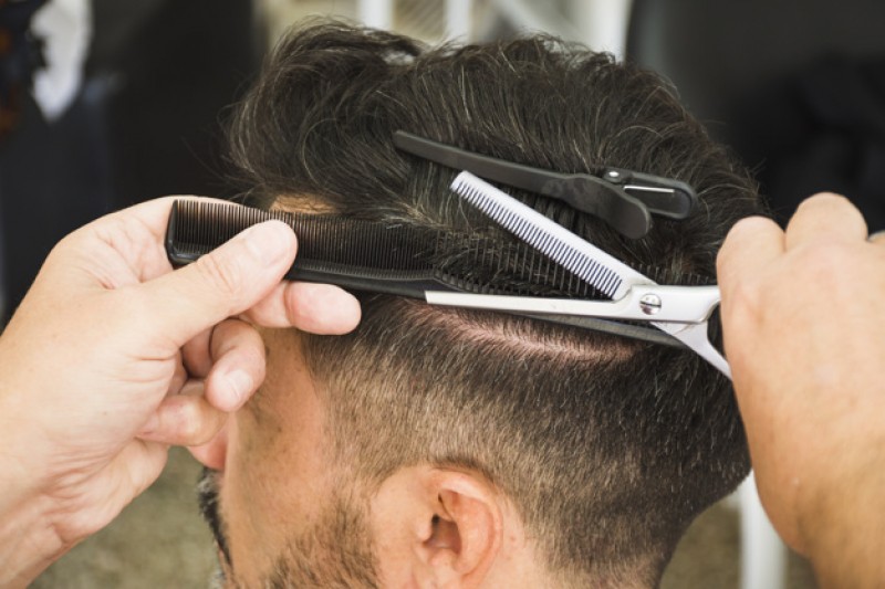Rondonópolis | Prefeitura e Cáritas ofertam cursos de barbeiro e cabeleireiro