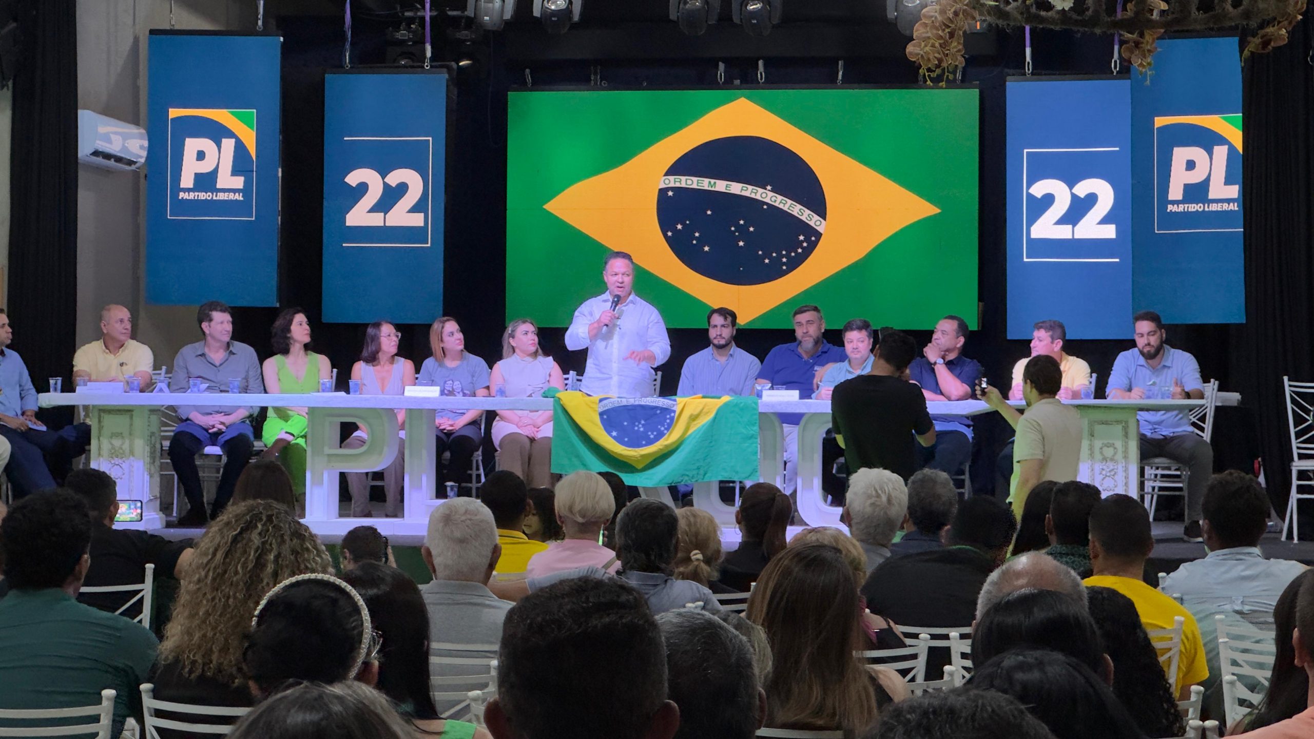 Lideranças do Podemos, Novo, PSDB, Cidadania, DC e PRTB, reforçam apoio a Cláudio Ferreira em Rondonópolis