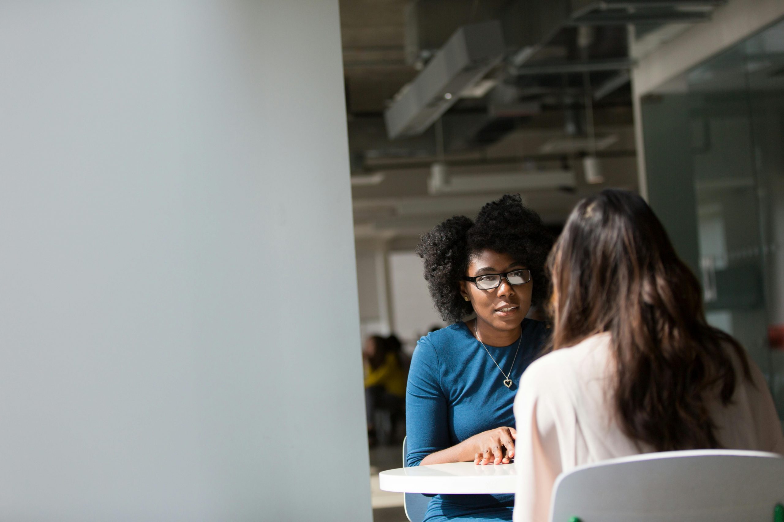 Veja as perguntas mais comuns que mães escutam em entrevistas de emprego