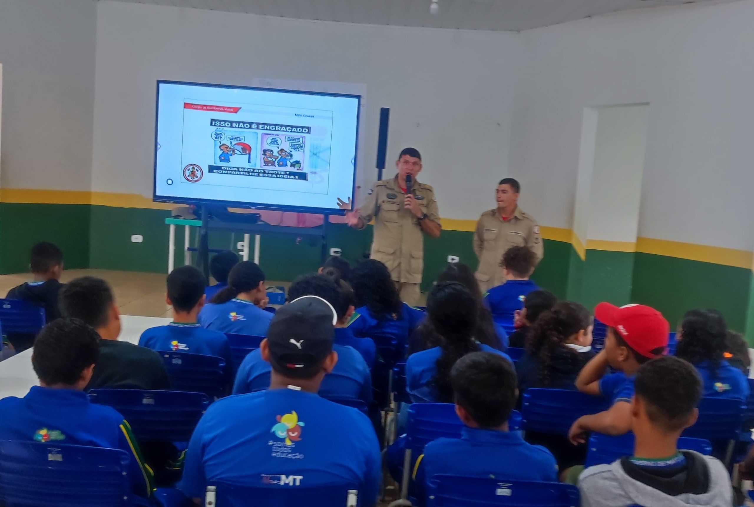 Projeto Bombeiros nas Escolas envolve 180 estudantes de escola estadual em Primavera do Leste