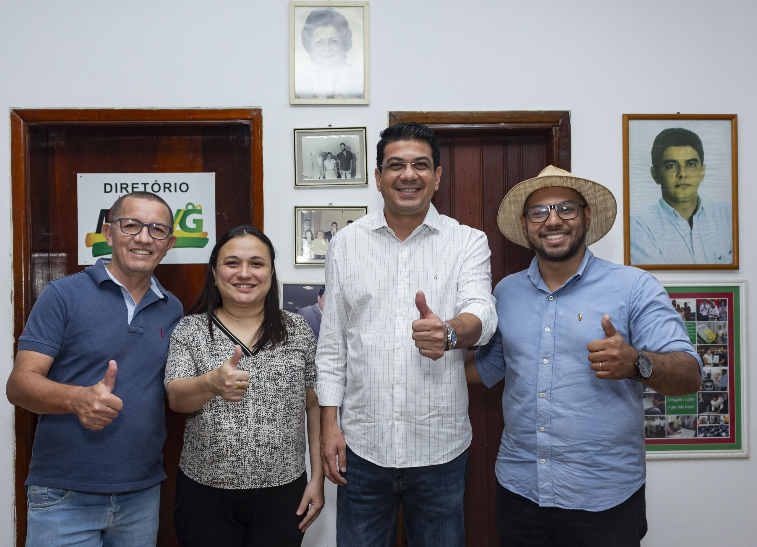 Kalil amplia arco de alianças com adesão do PDT ao projeto de reeleição