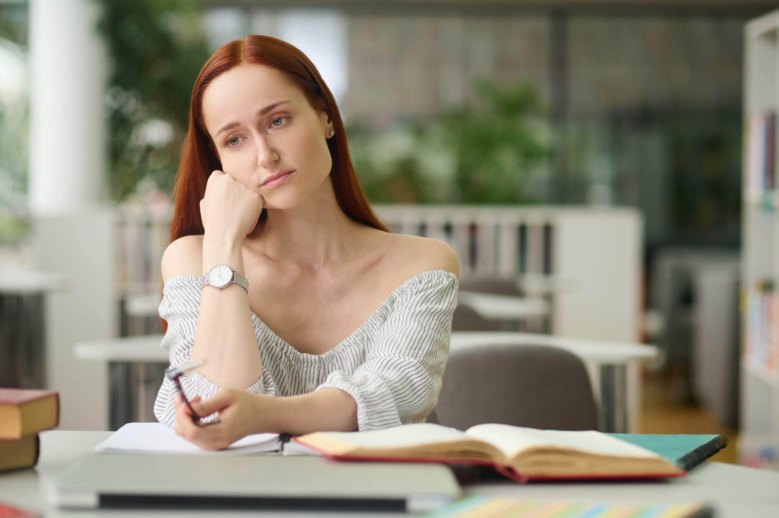 Mulheres na perimenopausa têm risco 40% maior de depressão, afirma estudo