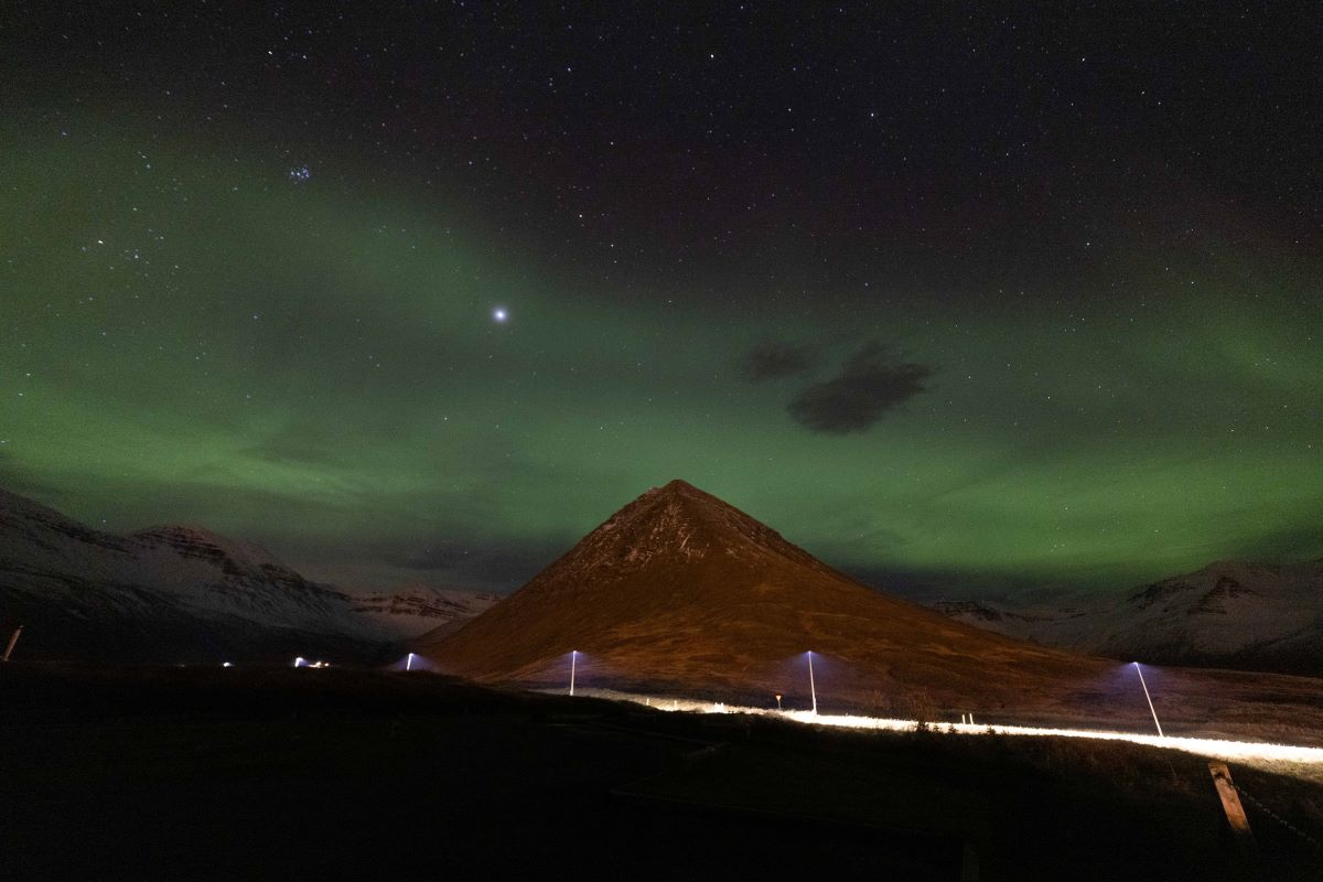 Porque a aurora boreal só é vista durante uma parte do ano