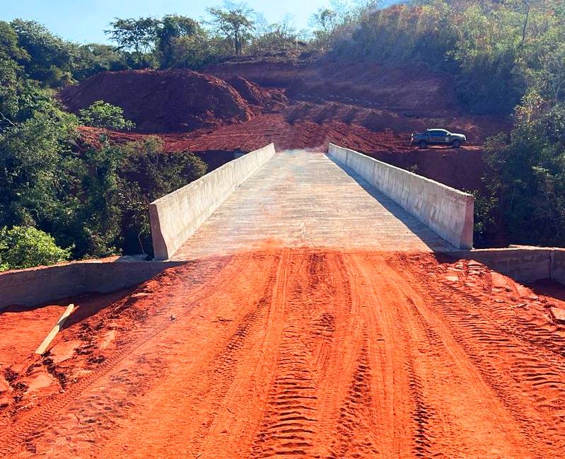 Maior ponte de concreto já construída em Pedra Preta será inaugurada no domingo