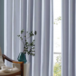 Cortinas brancas: como combiná-las na decoração 8
