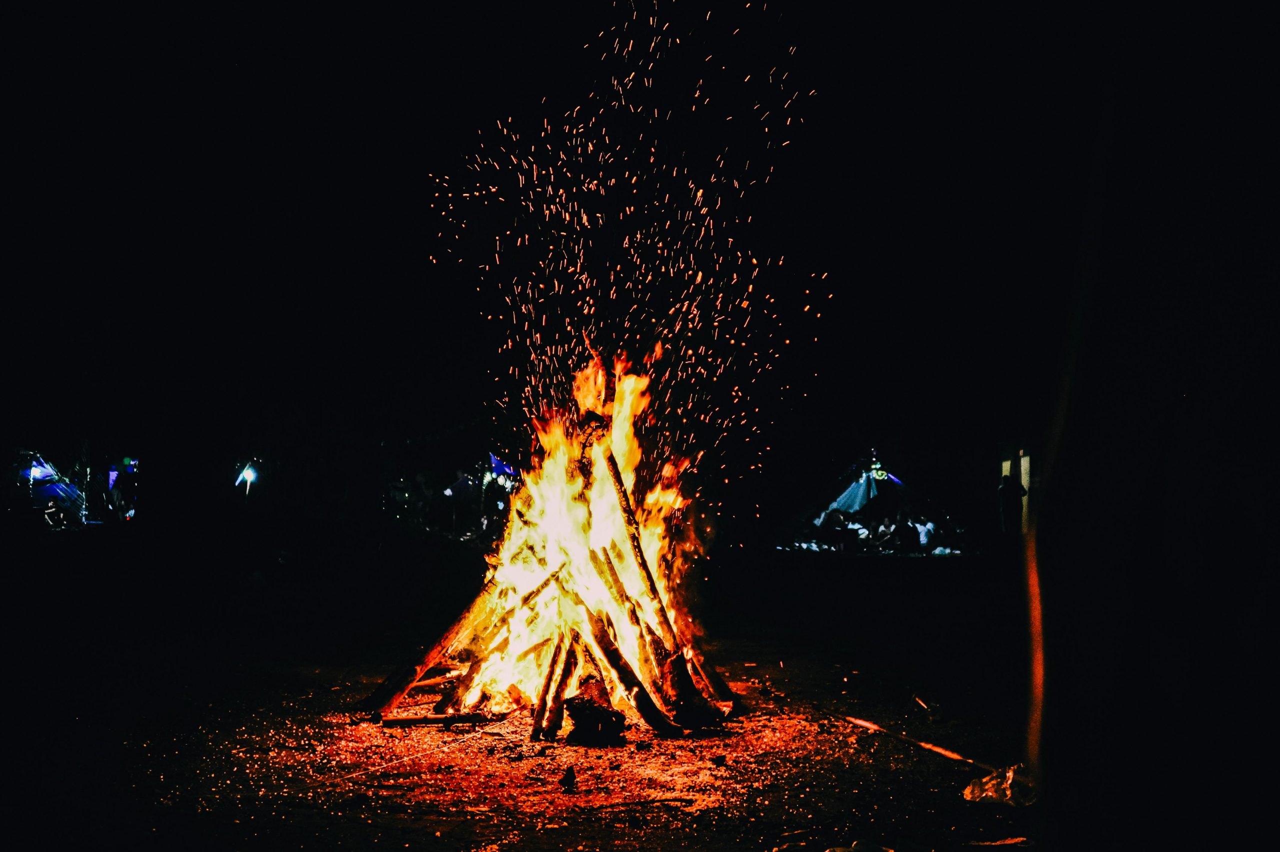 Aumento de acidentes relacionados a fogos de artifício durante as festas juninas preocupa especialistas