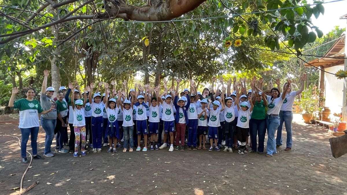 Programa filhos no campo leva conhecimento sobre o agro para alunos do ensino fundamental de Tangará da Serra