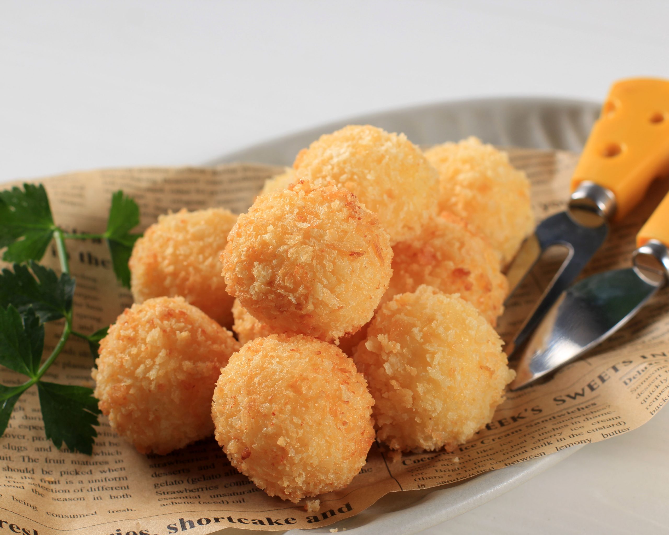 Bolinho de macaxeira com carne de sol e coentro: confira a receita da chef piauiense Lorena Dayse, apresentada no É de Casa