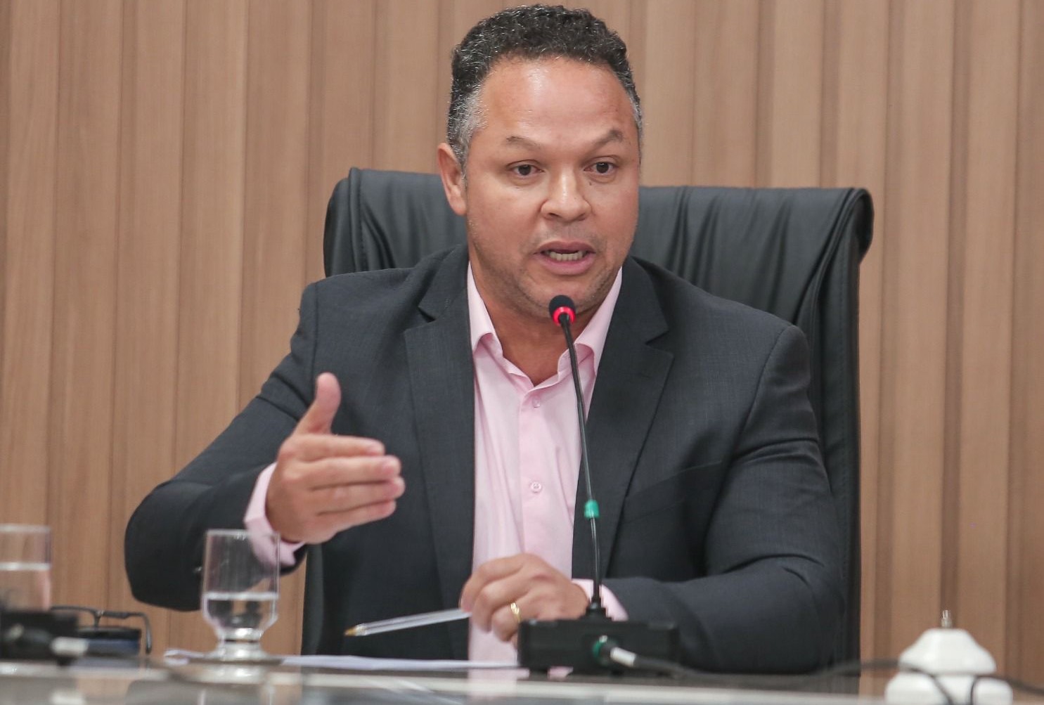 Cláudio Ferreira vence na Justiça e pode questionar passivo de quase R$ 1 bilhão da Prefeitura de Rondonópolis