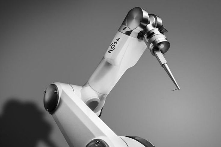 Artrose avançada: cirurgias que corrigem a condição nos joelhos e quadril evoluem com a robótica