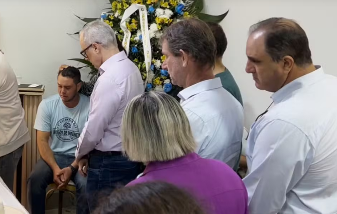 Ex-marido preso por mandar matar Raquel Cattani chorou durante velório acompanhado da família da vítima