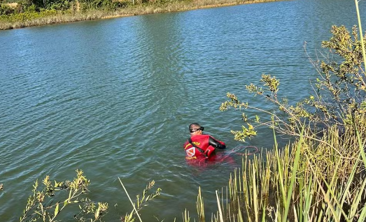 Bombeiros buscam por moto roubada de sítio onde filha de Cattani foi achada morta