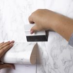 Como a escolha do papel de parede pode ajudar a esquentar a casa em dias frios 8