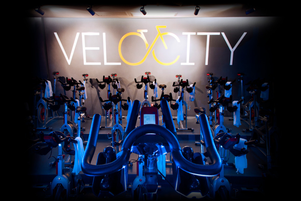 Grupo Velocity Celebra 10 anos com Nova Coleção de Vestuário e uma Cápsula Exclusiva de Acessórios