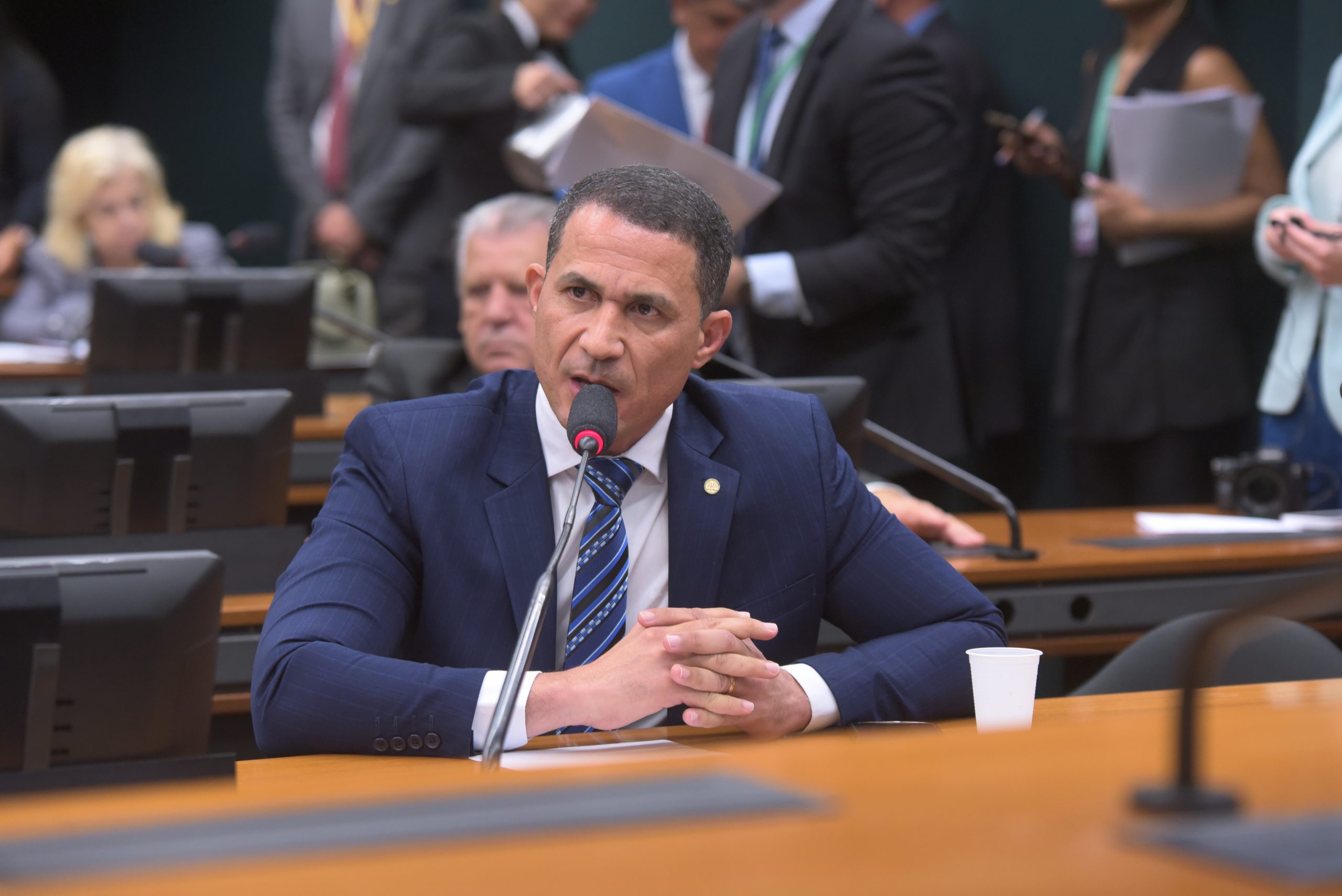 Com articulação do deputado Coronel Assis, CCJ do Senado aprova projeto que revoga regras prejudiciais para clubes de tiros