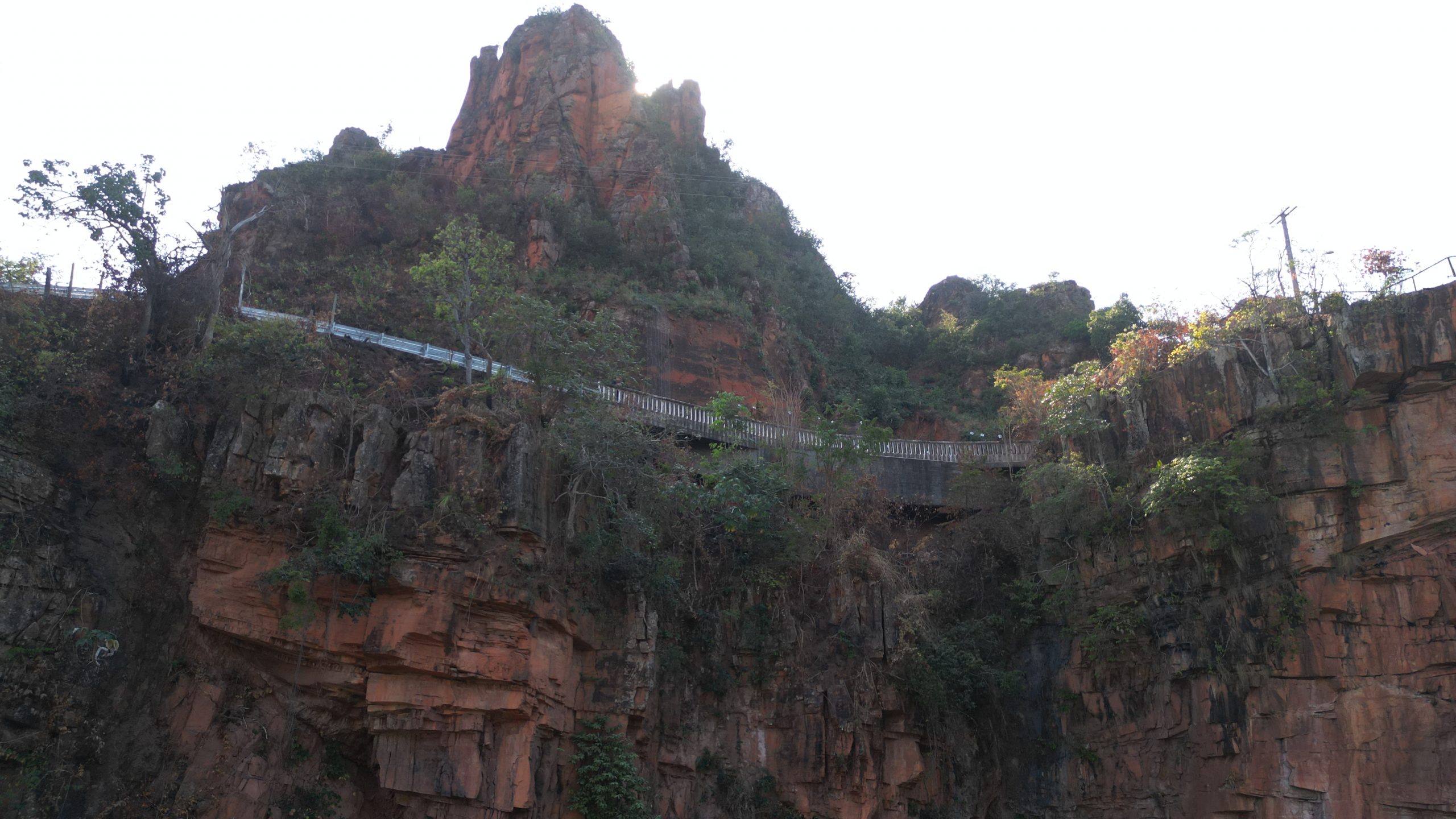 Professor da UFMT afirma que obra proposta pelo governo causará voçoroca gigantesca e desmoronamento em efeito dominó