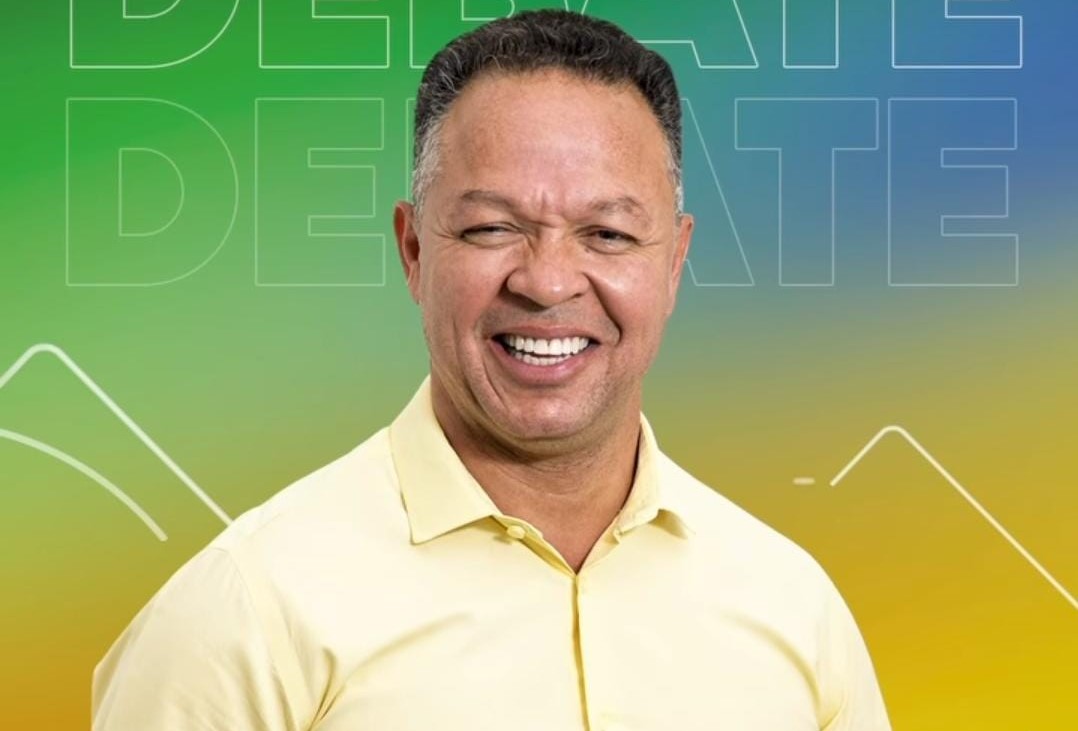 Cláudio Ferreira vence 1º debate e garante 15º salário para professores