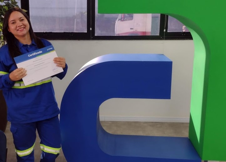 Armac celebra marco histórico com o milésimo diploma emitido pela Academia Bravos