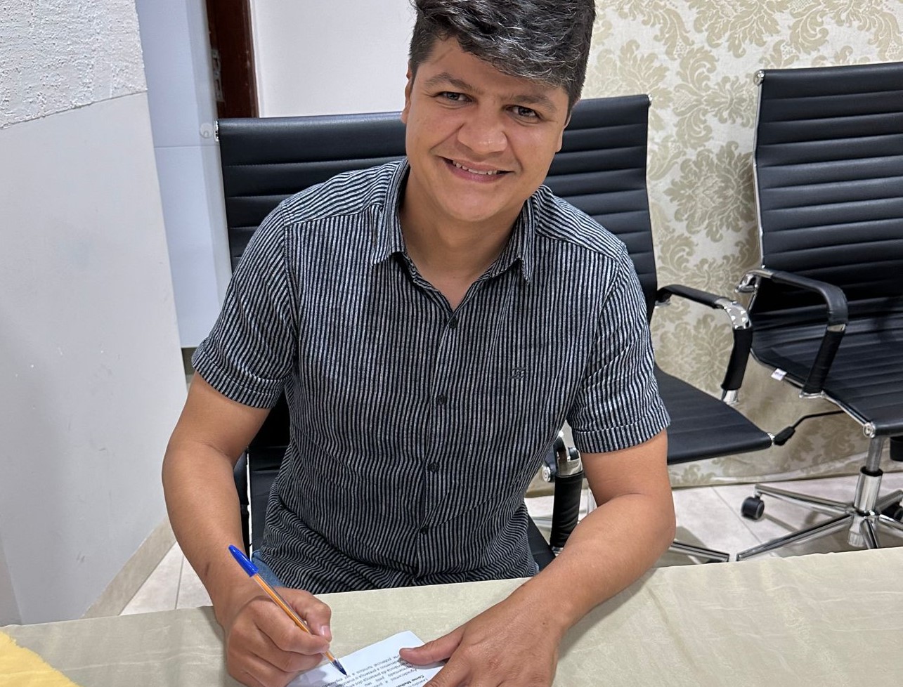 Prefeito Isaack Castelo Branco veta aumento de salário para Prefeito e Vice-prefeito em Tesouro
