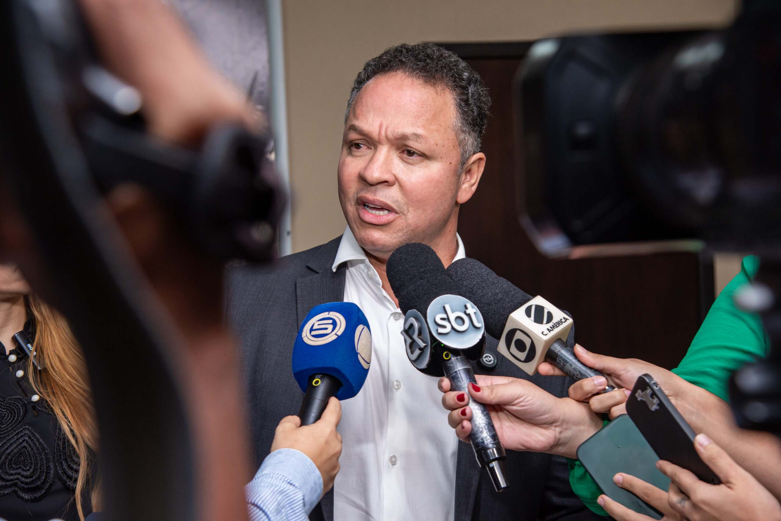 Rondonópolis | Prefeito anuncia pagamento de R$ 12 milhões atrasados para terceirizadas