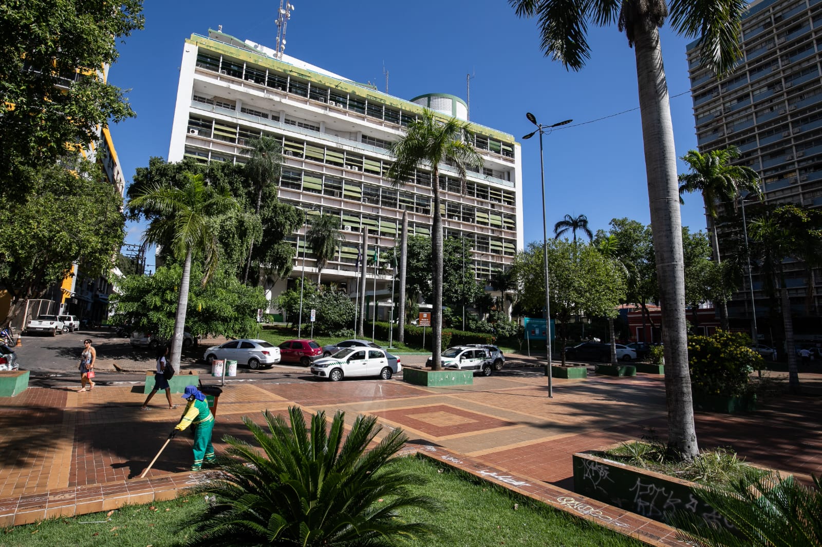Prefeitura de Cuiabá paga salário e prêmio-saúde dos servidores nesta sexta-feira