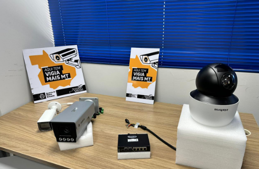 Sesp entrega câmeras do Vigia Mais MT para residencial e reforça a segurança na saída de Chapada dos Guimarães