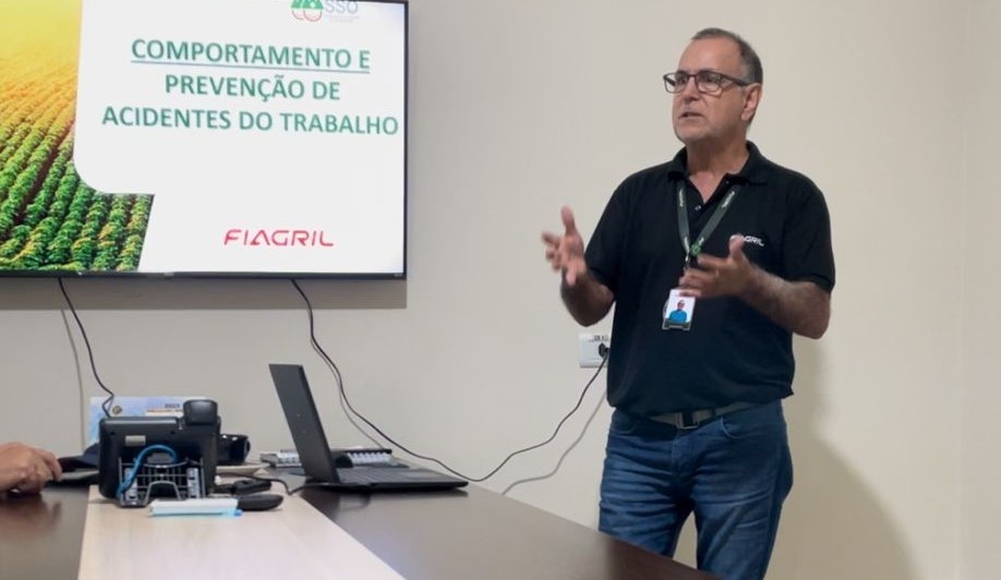 Aos 63 anos, técnico em segurança “dribla” etarismo e conquista prêmio de influenciador digital em MT