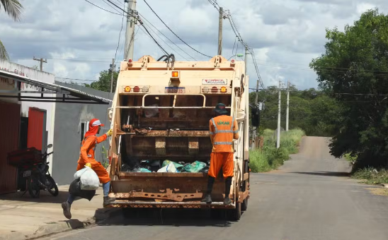 Projeto de lei que acaba com taxa de lixo é aprovado por comissões na Câmara de Cuiabá