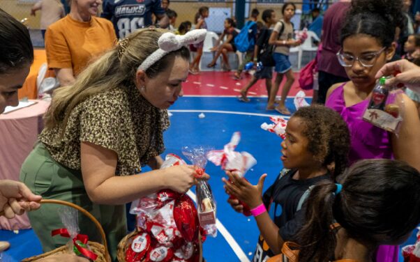 Rondonópolis | Assistência Social proporciona Páscoa antecipada para crianças e adolescentes