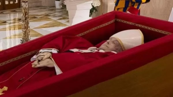 Papa Francisco: Entenda como funcionam os sepultamentos tardios 