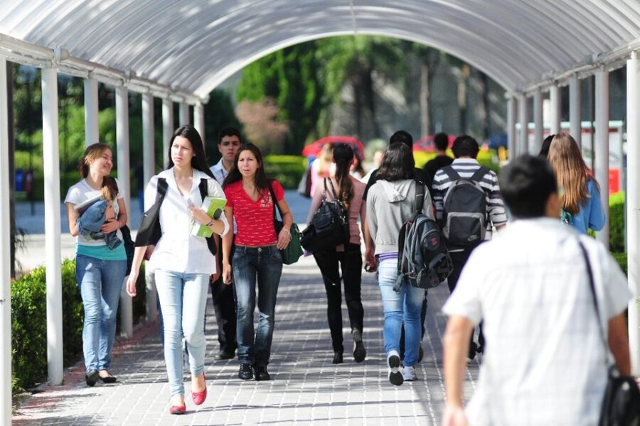 Universidades americanas ainda são opções viáveis para estudantes brasileiros 